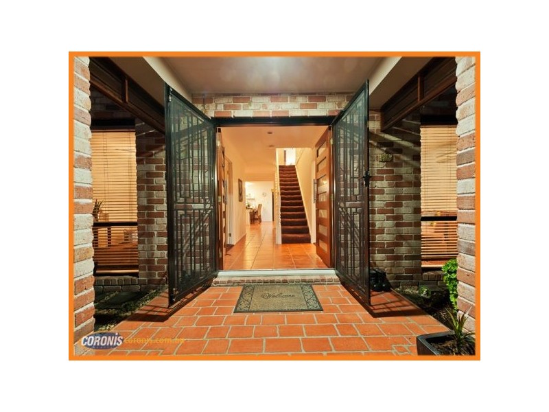 7 Easter Crescent, Pacific Pines QLD 4211