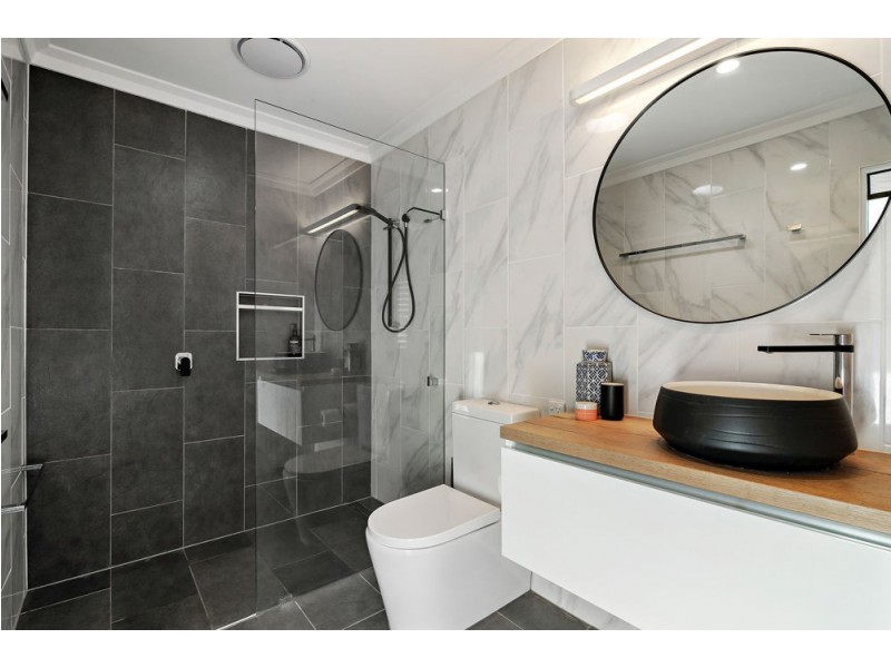 17 Blenheim Street, Chermside West QLD 4032