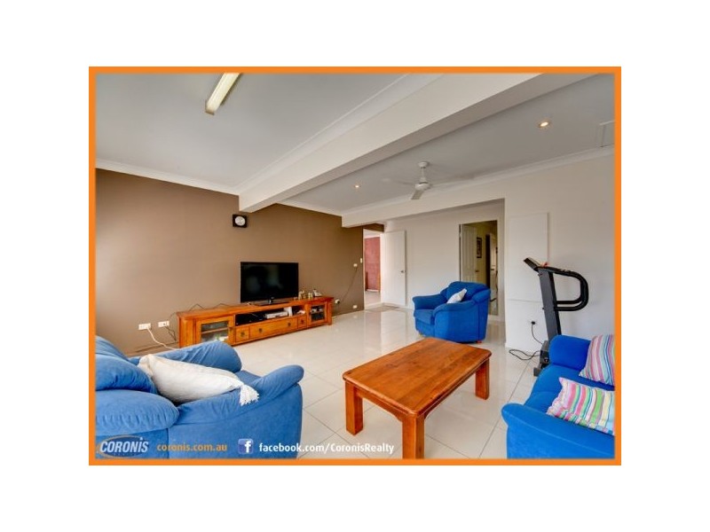 38 Sinatra Crescent, Mcdowall QLD 4053