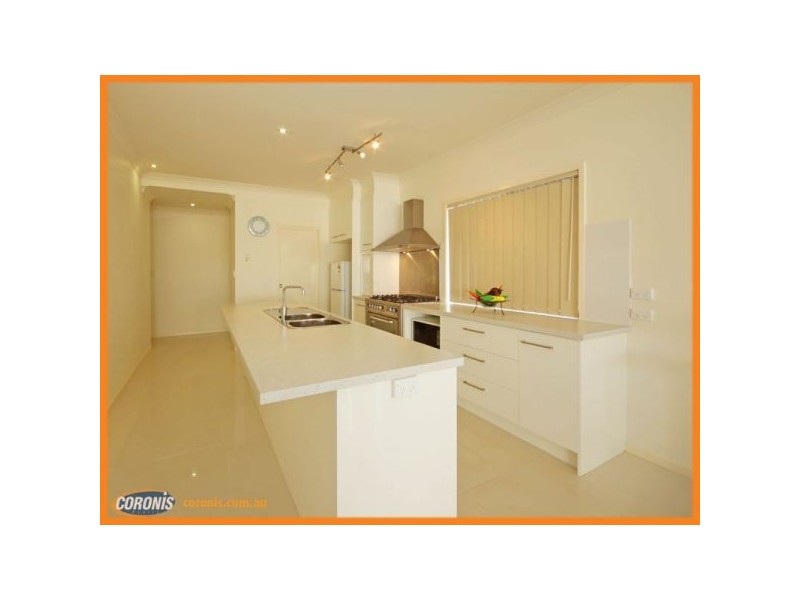 8 Forrestal Circuit, North Lakes QLD 4509