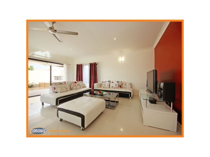 8 Forrestal Circuit, North Lakes QLD 4509