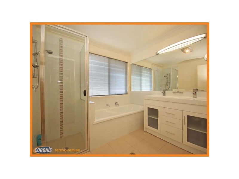 8 Forrestal Circuit, North Lakes QLD 4509