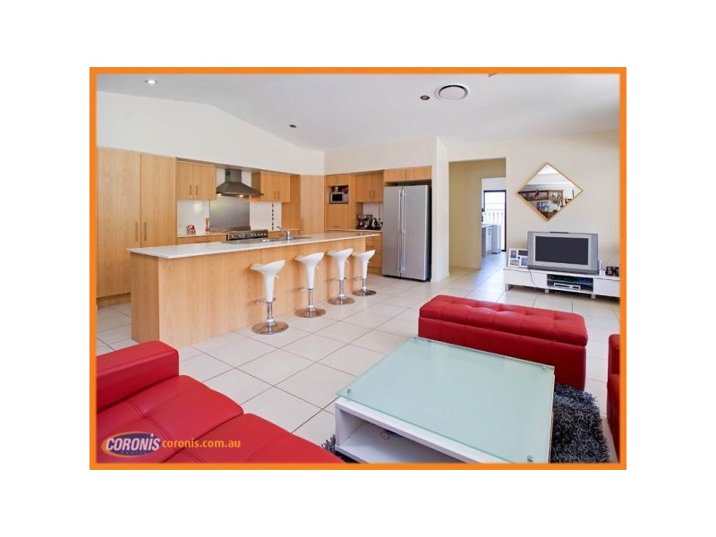 80 Diamantina Circuit, Pacific Pines QLD 4211