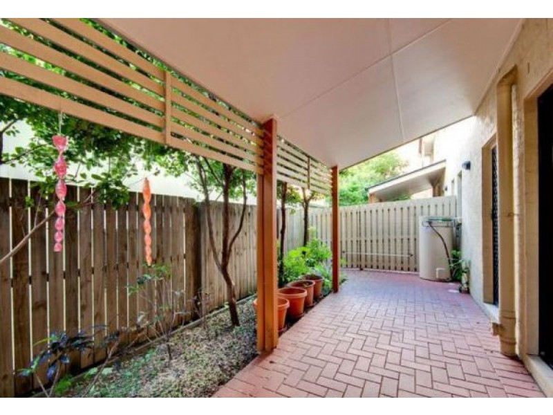 2/22 Kingsmill Street, Chermside QLD 4032
