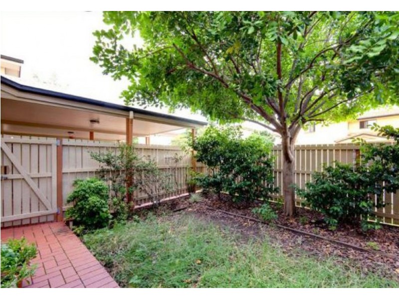 2/22 Kingsmill Street, Chermside QLD 4032