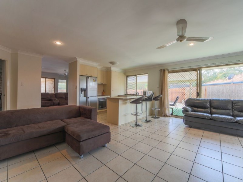 2 Dean Court, Upper Coomera QLD 4209