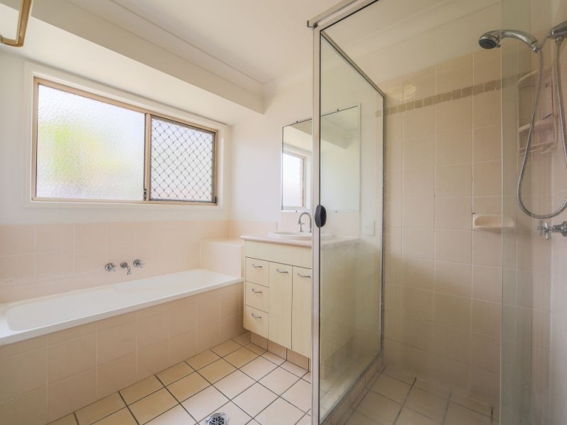 2 Dean Court, Upper Coomera QLD 4209