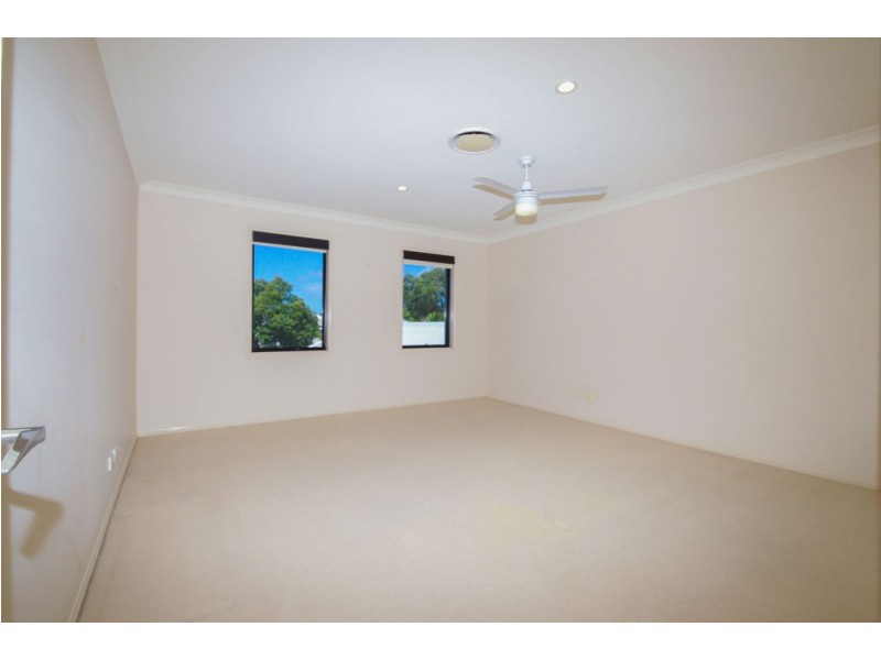 4 Anitra Lane, Coomera Waters QLD 4209