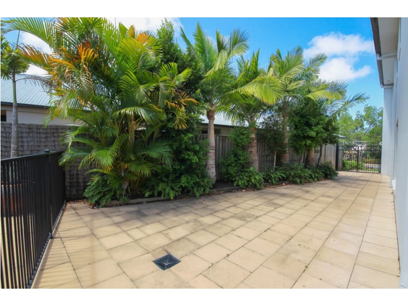 4 Anitra Lane, Coomera Waters QLD 4209