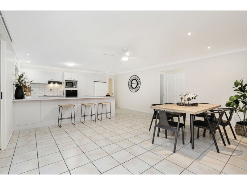 265 Upper Kedron Road, Ferny Grove QLD 4055