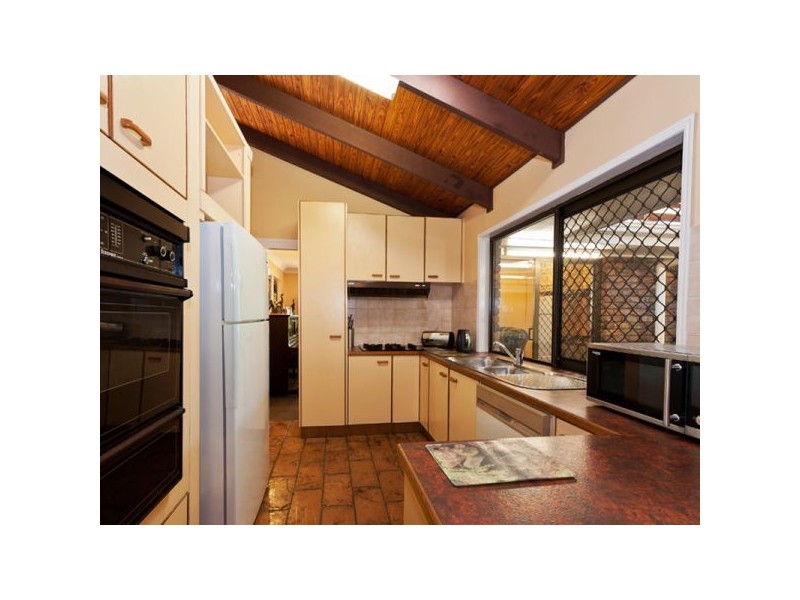 9 Spruce Street, Loganlea QLD 4131