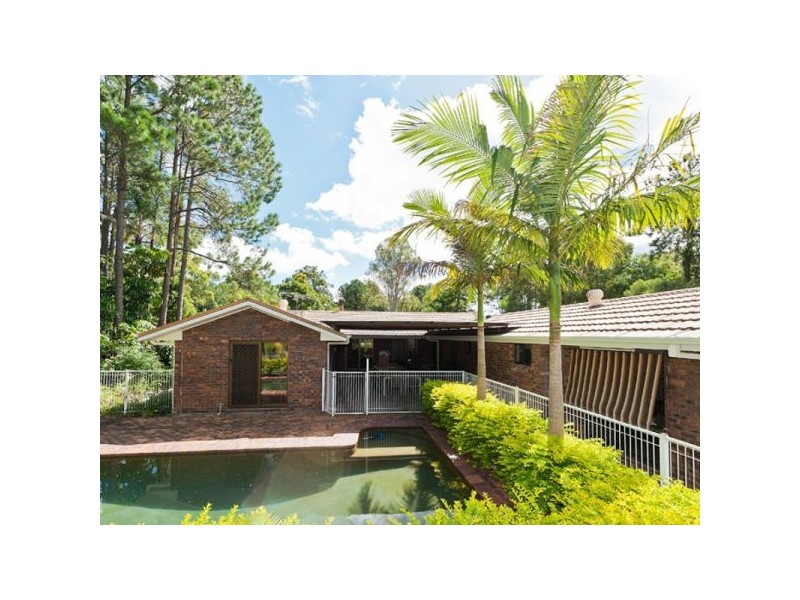 9 Spruce Street, Loganlea QLD 4131