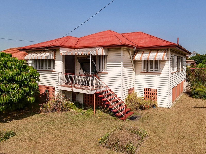 212 Webster Road, Stafford QLD 4053