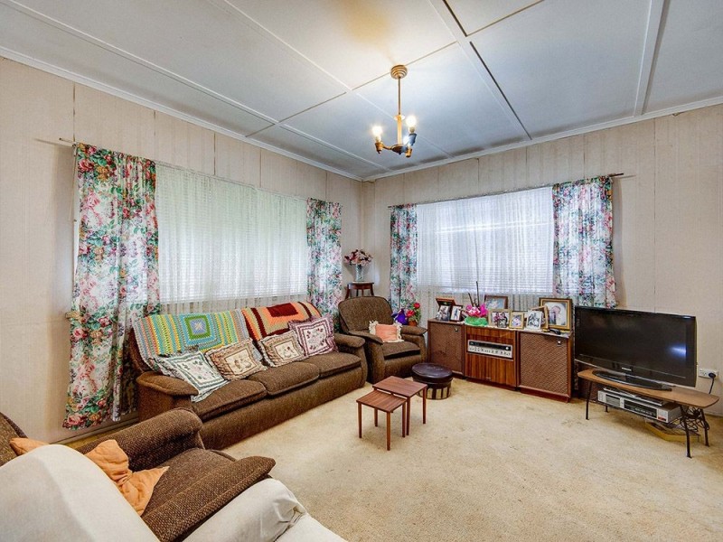 212 Webster Road, Stafford QLD 4053