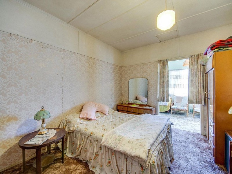 212 Webster Road, Stafford QLD 4053