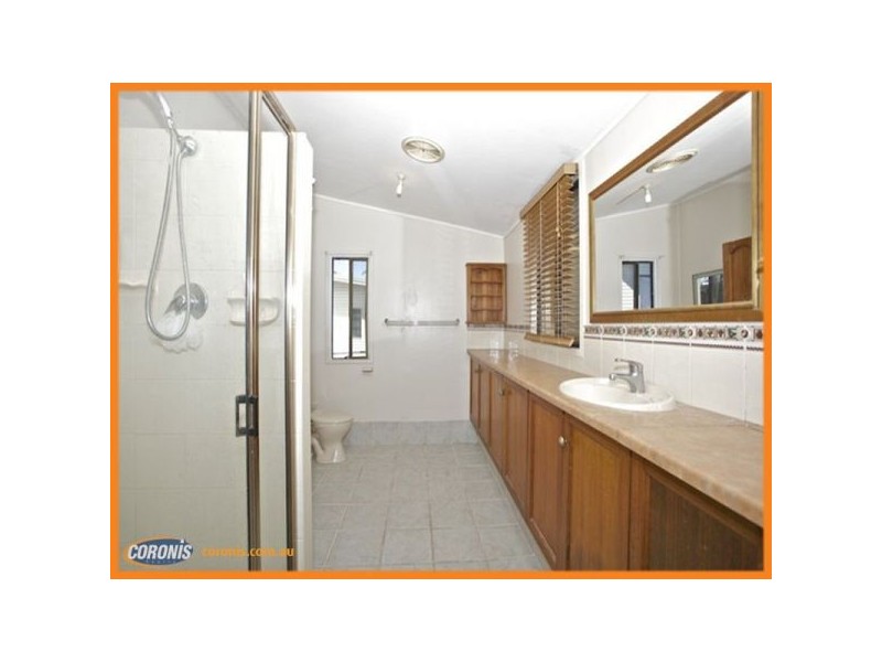 18 Herbert Street, Brighton QLD 4017
