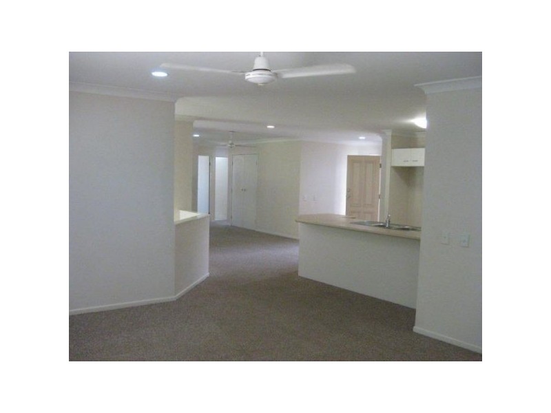15 Pembridge Place, Carindale QLD 4152