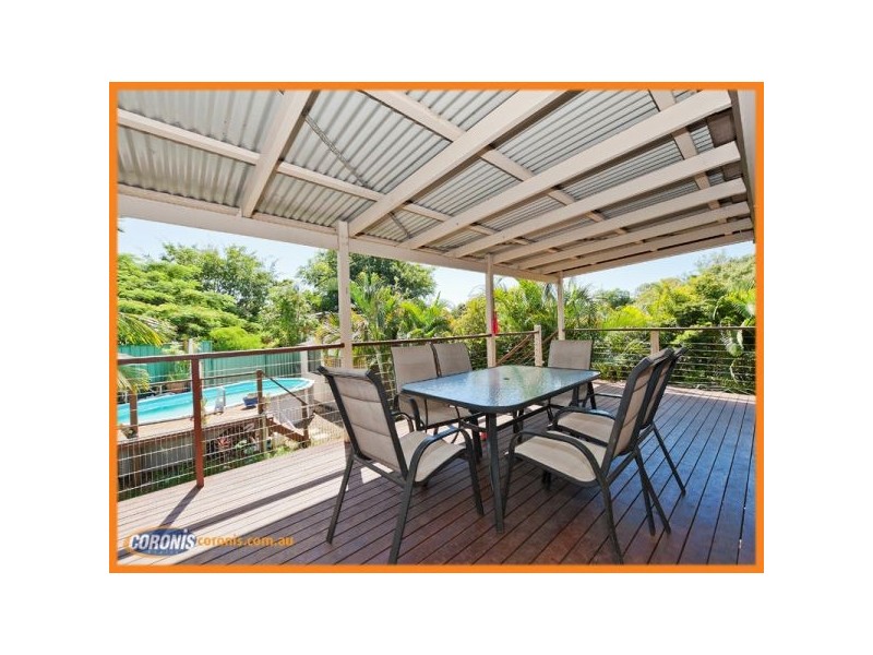 215 Wondall Road, Wynnum West QLD 4178