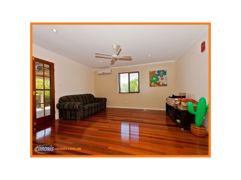 215 Wondall Road, Wynnum West QLD 4178