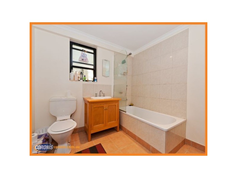 215 Wondall Road, Wynnum West QLD 4178