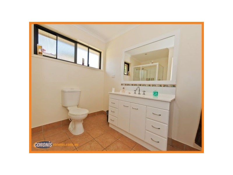 215 Wondall Road, Wynnum West QLD 4178