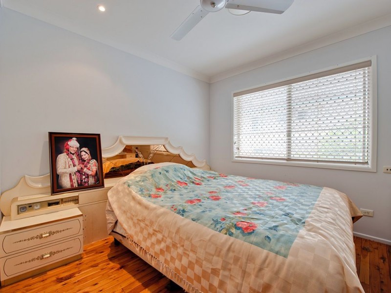 34 Amsterdam St, Wishart QLD 4122