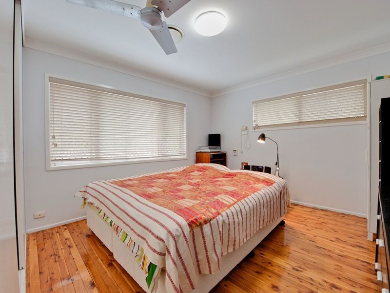 34 Amsterdam St, Wishart QLD 4122