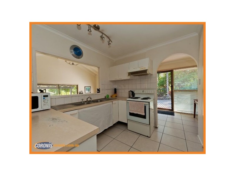 3 Woodside Place, Helensvale QLD 4212