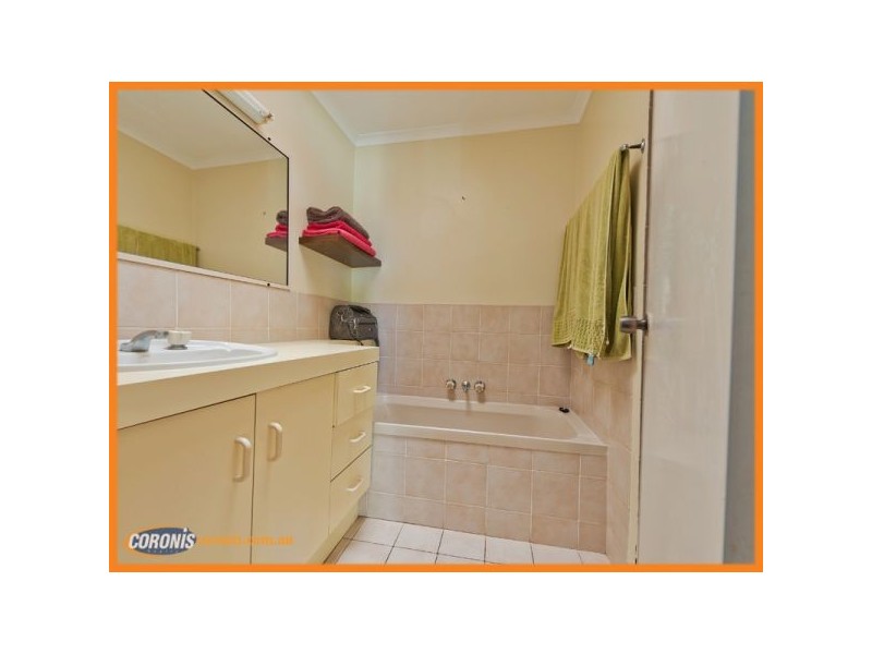 7 Lakeside Court, Beaudesert QLD 4285