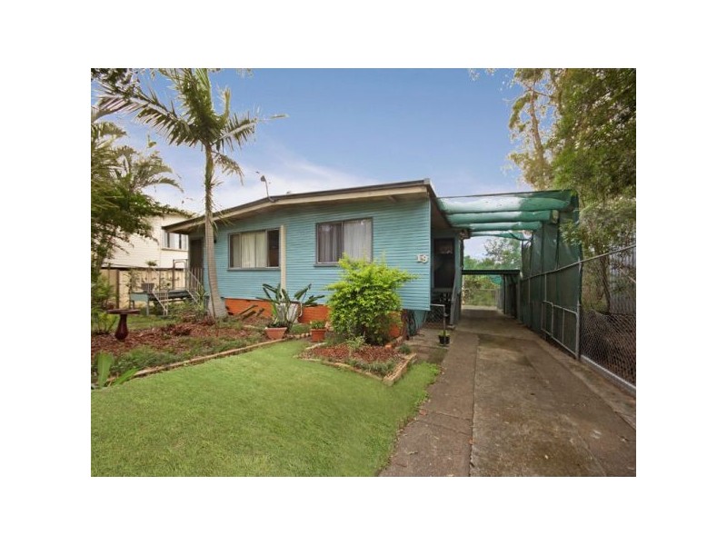 19 Crest Street, Kallangur QLD 4503