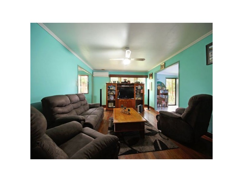 19 Crest Street, Kallangur QLD 4503