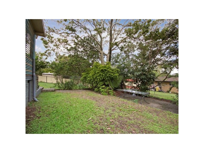 19 Crest Street, Kallangur QLD 4503