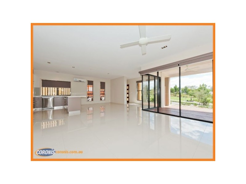 8 Halifax Circuit, Pimpama QLD 4209