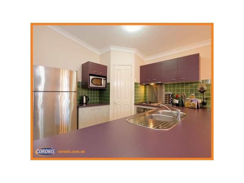 6 Kempe Place, Edens Landing QLD 4207