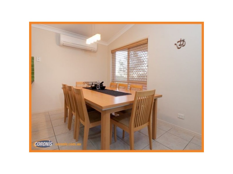 6 Kempe Place, Edens Landing QLD 4207