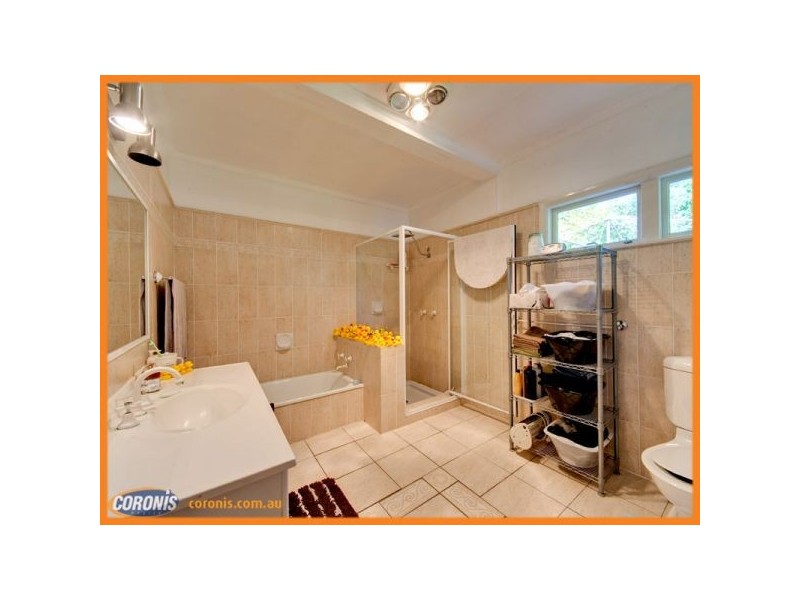 64 Wilgarning St, Stafford Heights QLD 4053