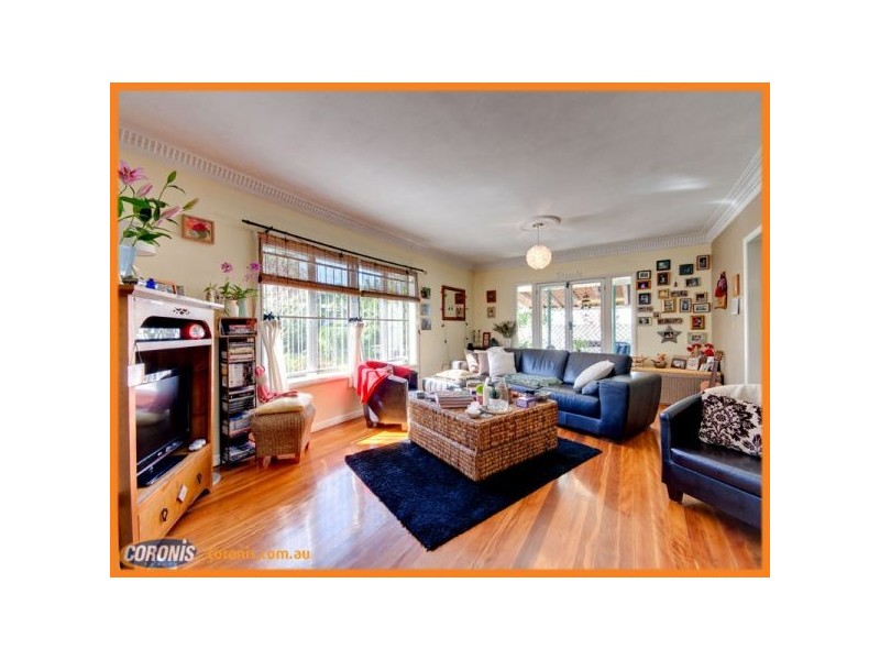 64 Wilgarning St, Stafford Heights QLD 4053