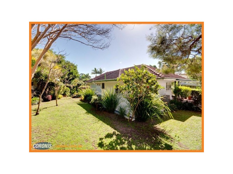 64 Wilgarning St, Stafford Heights QLD 4053