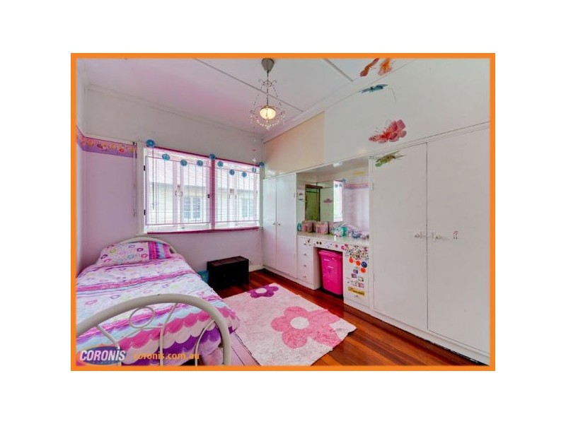 10 Willowie Street, Stafford QLD 4053