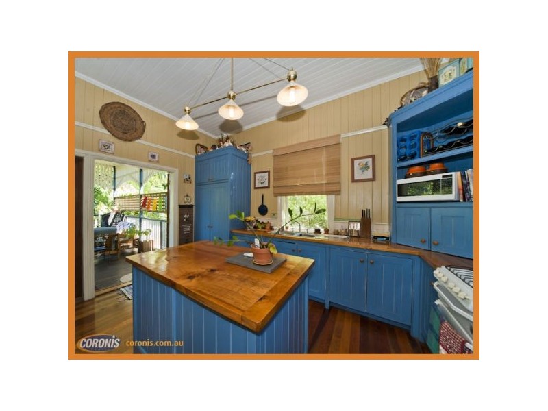 15 Gowen Street, Shorncliffe QLD 4017