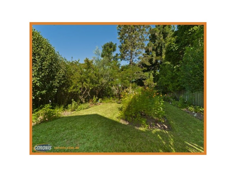 15 Gowen Street, Shorncliffe QLD 4017