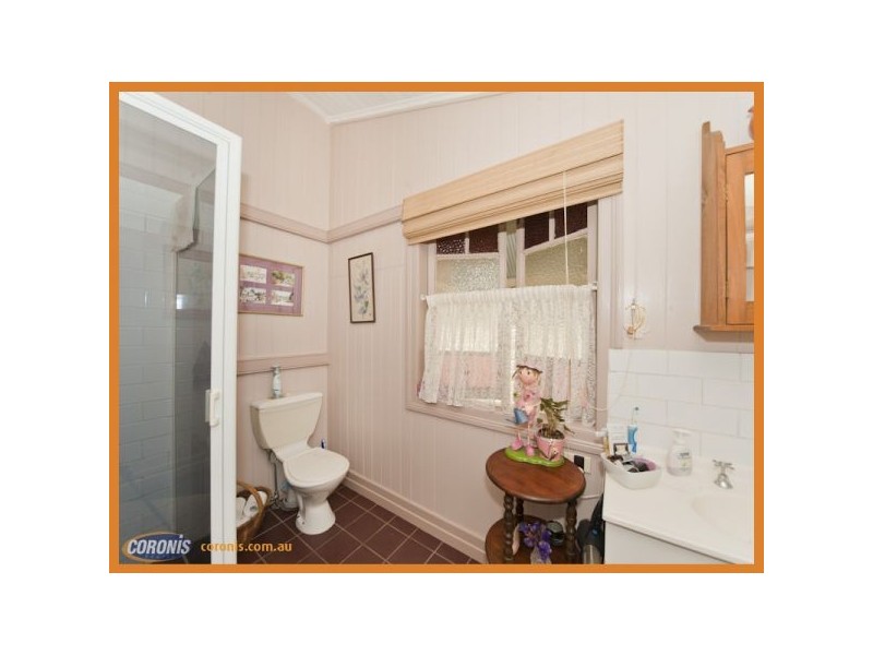 15 Gowen Street, Shorncliffe QLD 4017