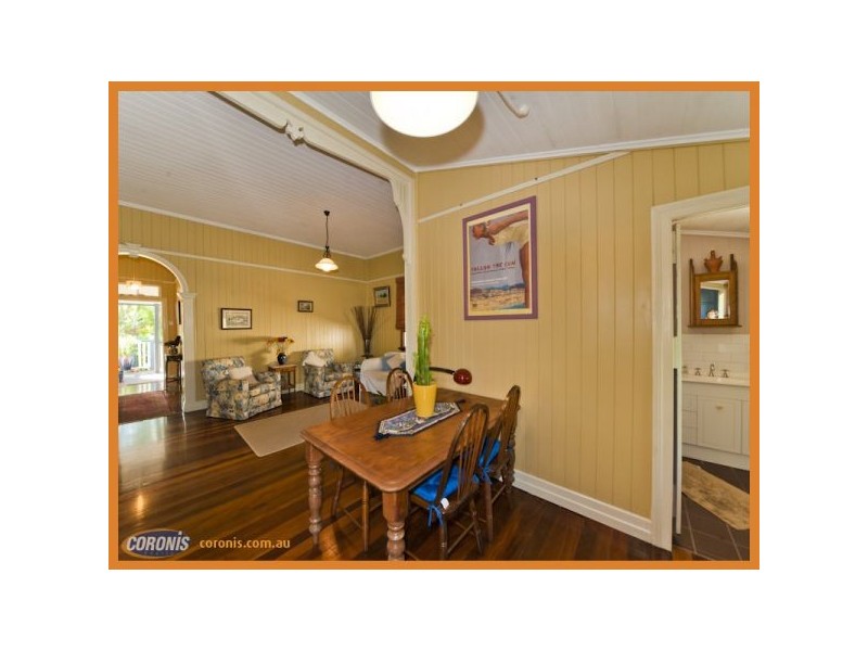 15 Gowen Street, Shorncliffe QLD 4017