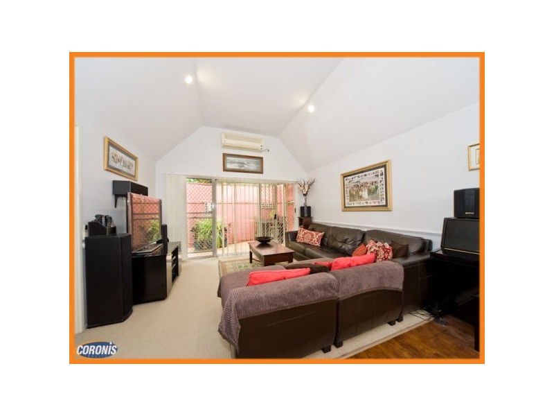 10/96 Chester Road, Annerley QLD 4103