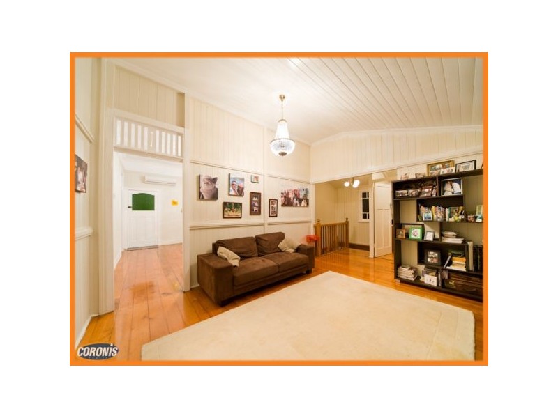 690 Waterworks Road, Ashgrove QLD 4060