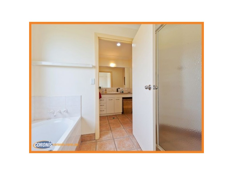 8 Oakvale Street, Underwood QLD 4119