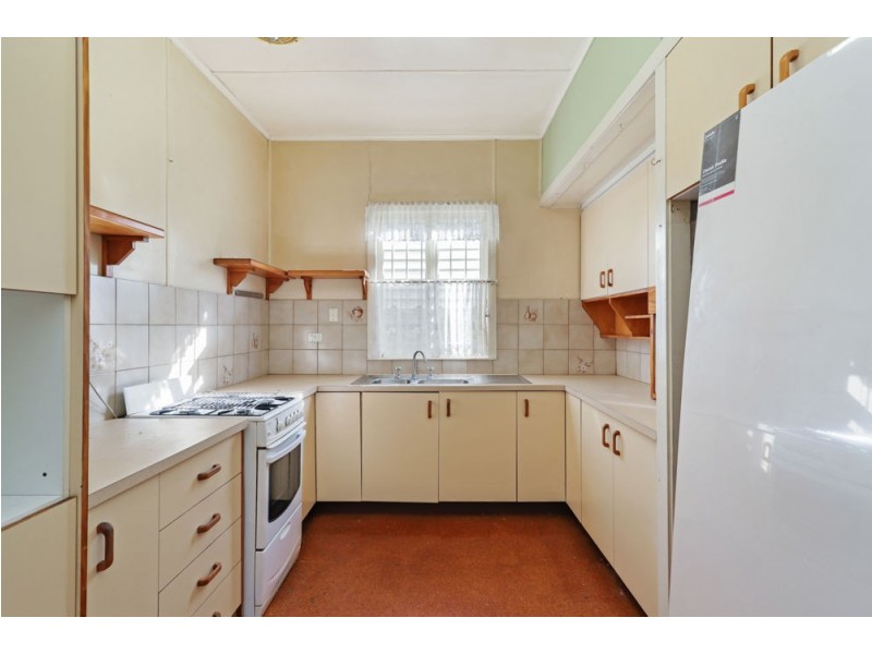 73 Mawson Street, Stafford Heights QLD 4053