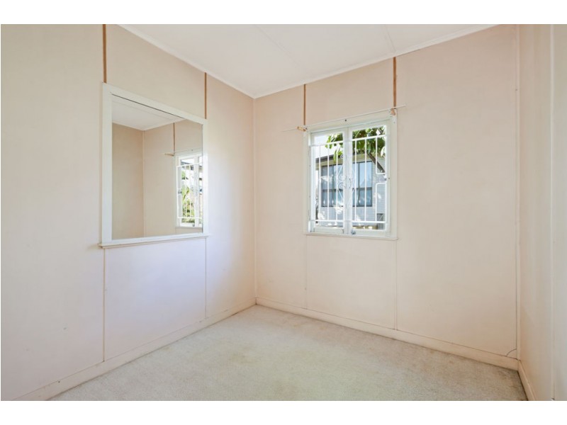 73 Mawson Street, Stafford Heights QLD 4053