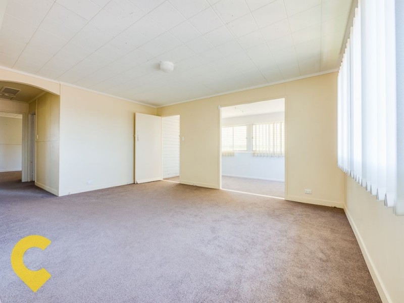 11 Kingaroy Street, Stafford Heights QLD 4053