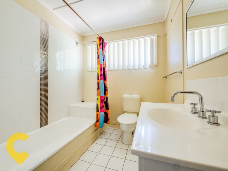 11 Kingaroy Street, Stafford Heights QLD 4053